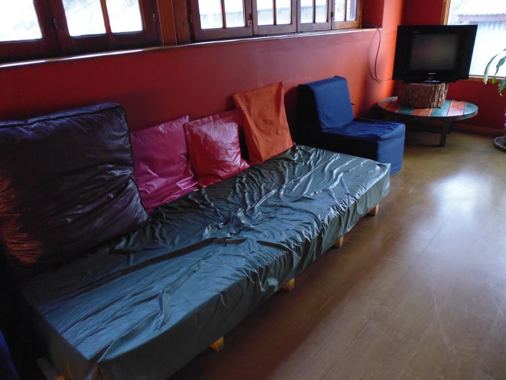 Hostel Yakush Ushuaia Exterior photo