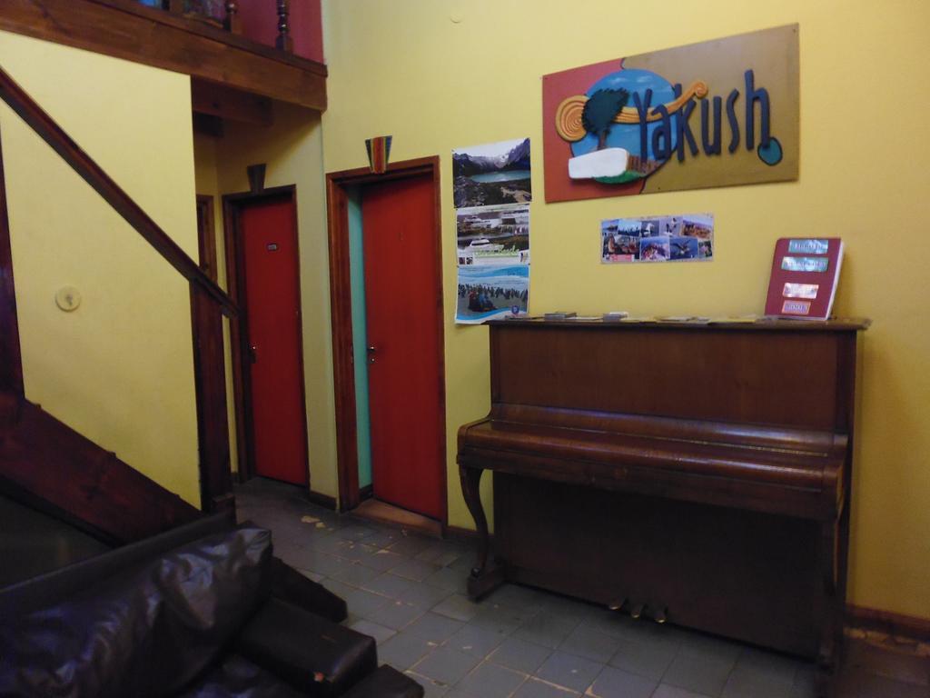 Hostel Yakush Ushuaia Exterior photo
